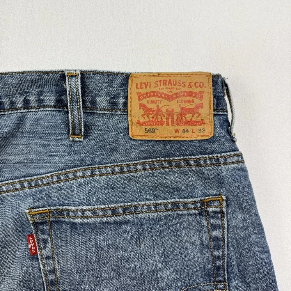 Levi's 569 Jeans Mens‎ Loose Fit Straight Leg Relaxed Size 44x32 Light Wash
